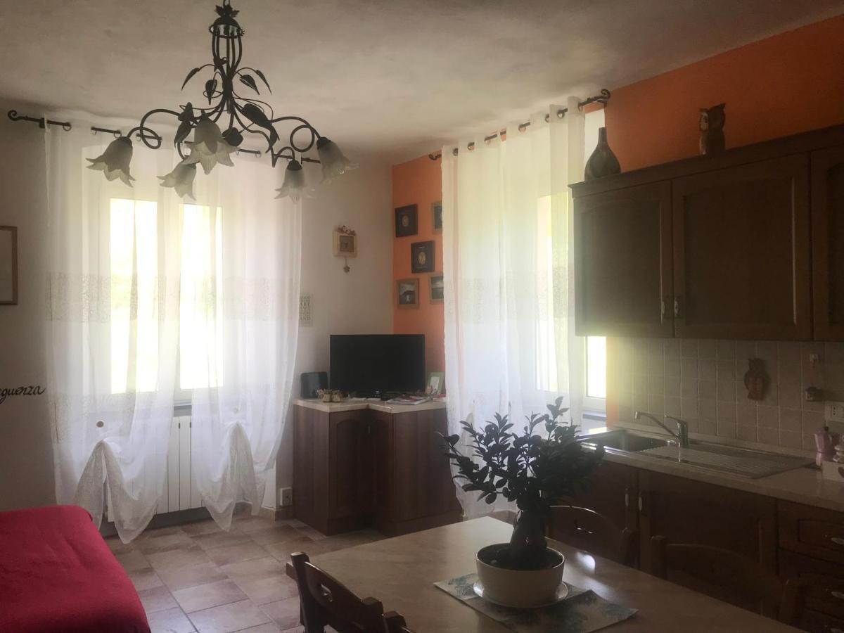 La Casina Di Jessica Apartamento Aulla Exterior foto